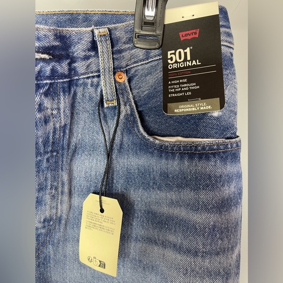 Women’s Levi’s 501 jeans. High‎ rise straight leg pant. NWT 29x32 medium wash​ - Picture 3 of 5